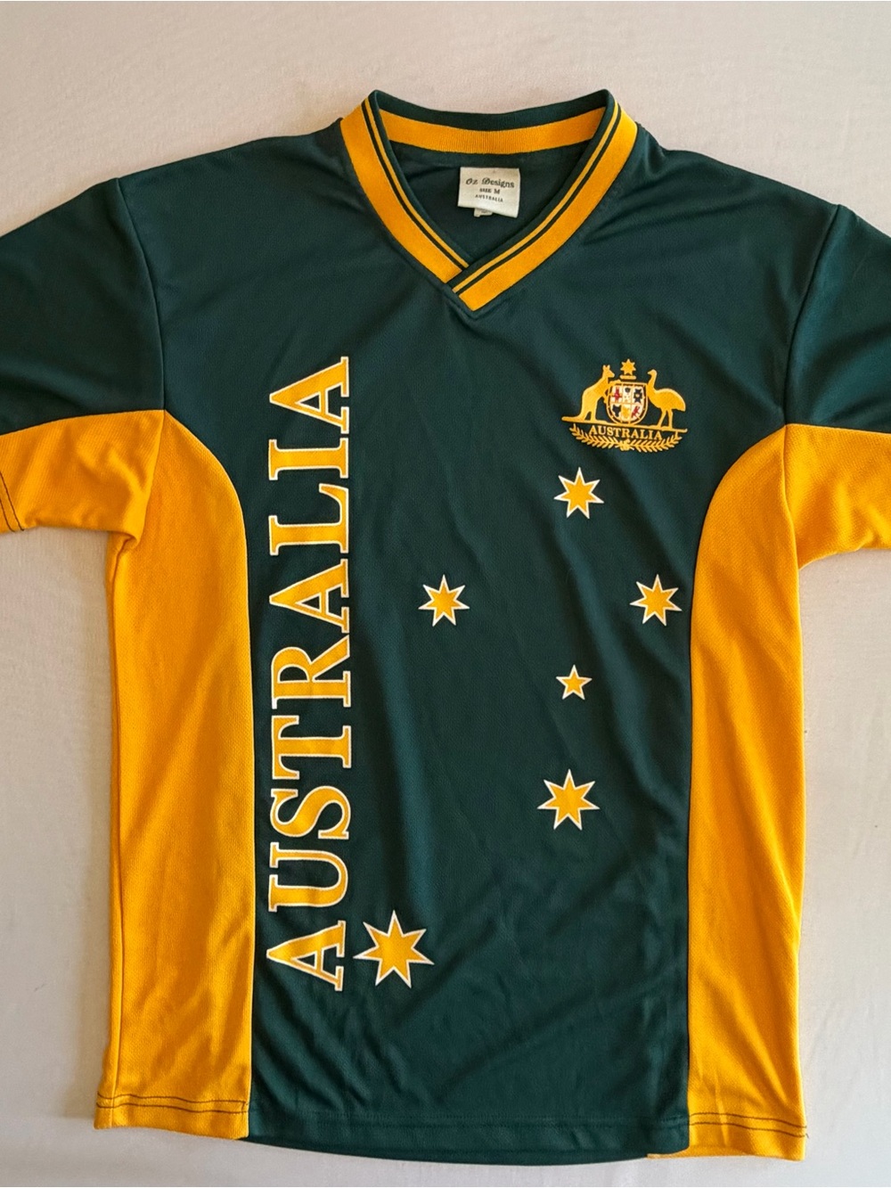 🇦🇺 Vintage OZ Designs Australia Soccer Jersey — Men’s Size Medium